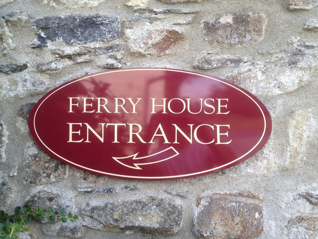 Ferry House Holidays New Ross Exteriör bild